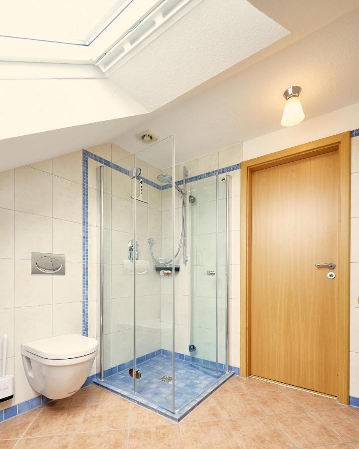 Ferienwohnung Raffael 100 Qm, 2 Grosse Betten Im Wohnzimmer 쿡스하펜 외부 사진