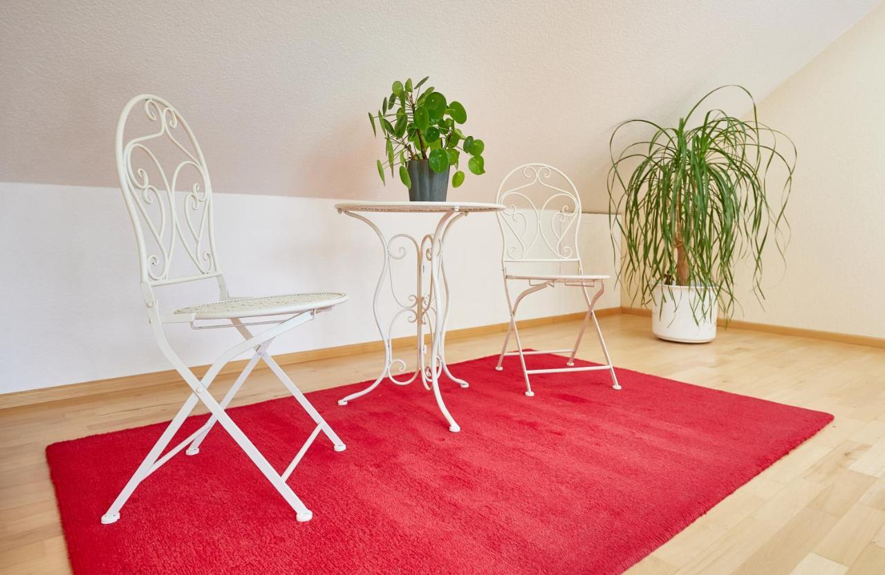 Ferienwohnung Raffael 100 Qm, 2 Grosse Betten Im Wohnzimmer 쿡스하펜 외부 사진