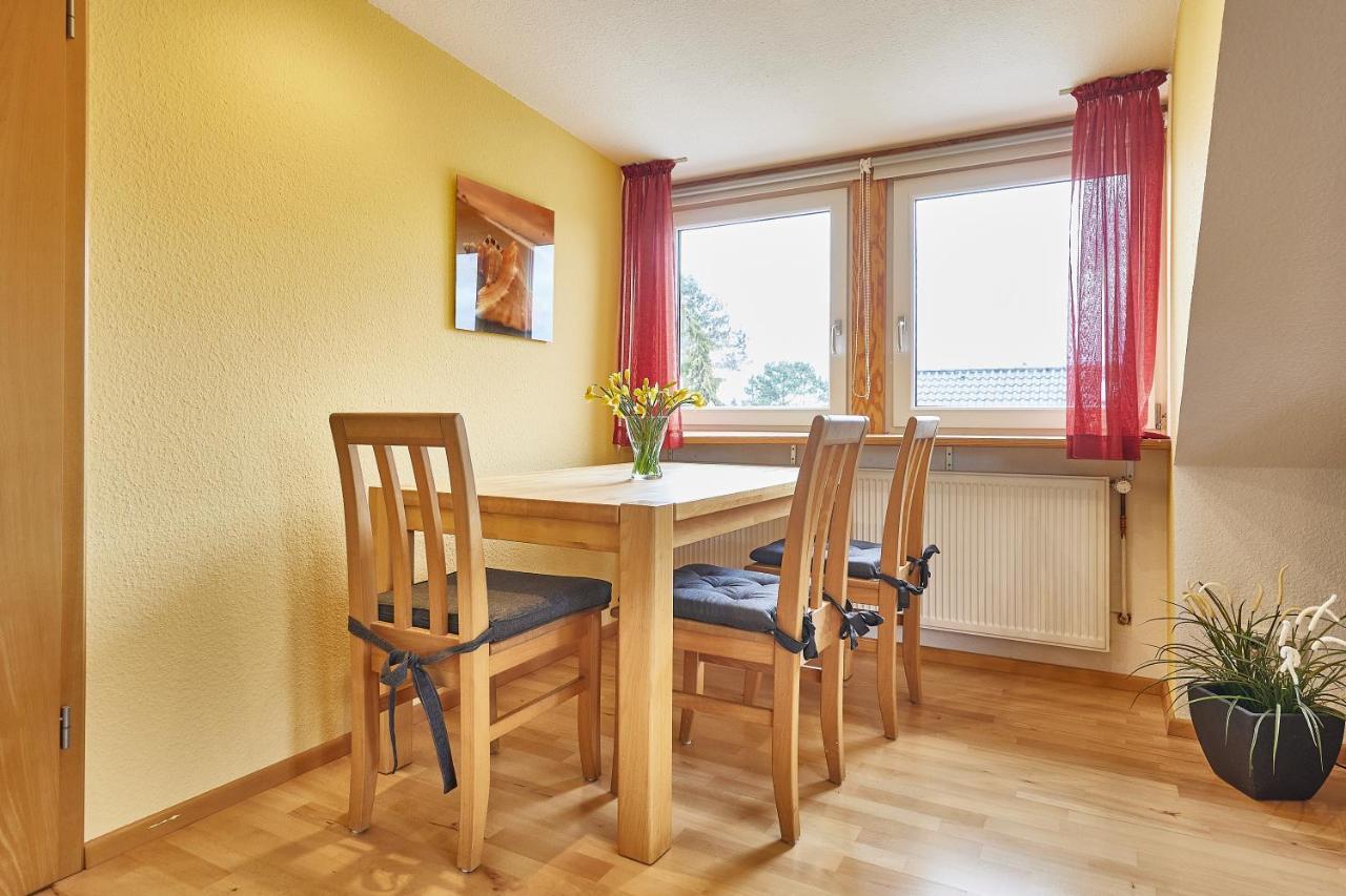 Ferienwohnung Raffael 100 Qm, 2 Grosse Betten Im Wohnzimmer 쿡스하펜 외부 사진